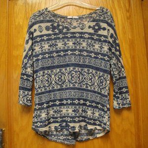 Blue Planet Lightweight Semi Sheer Top Size Small to Medium